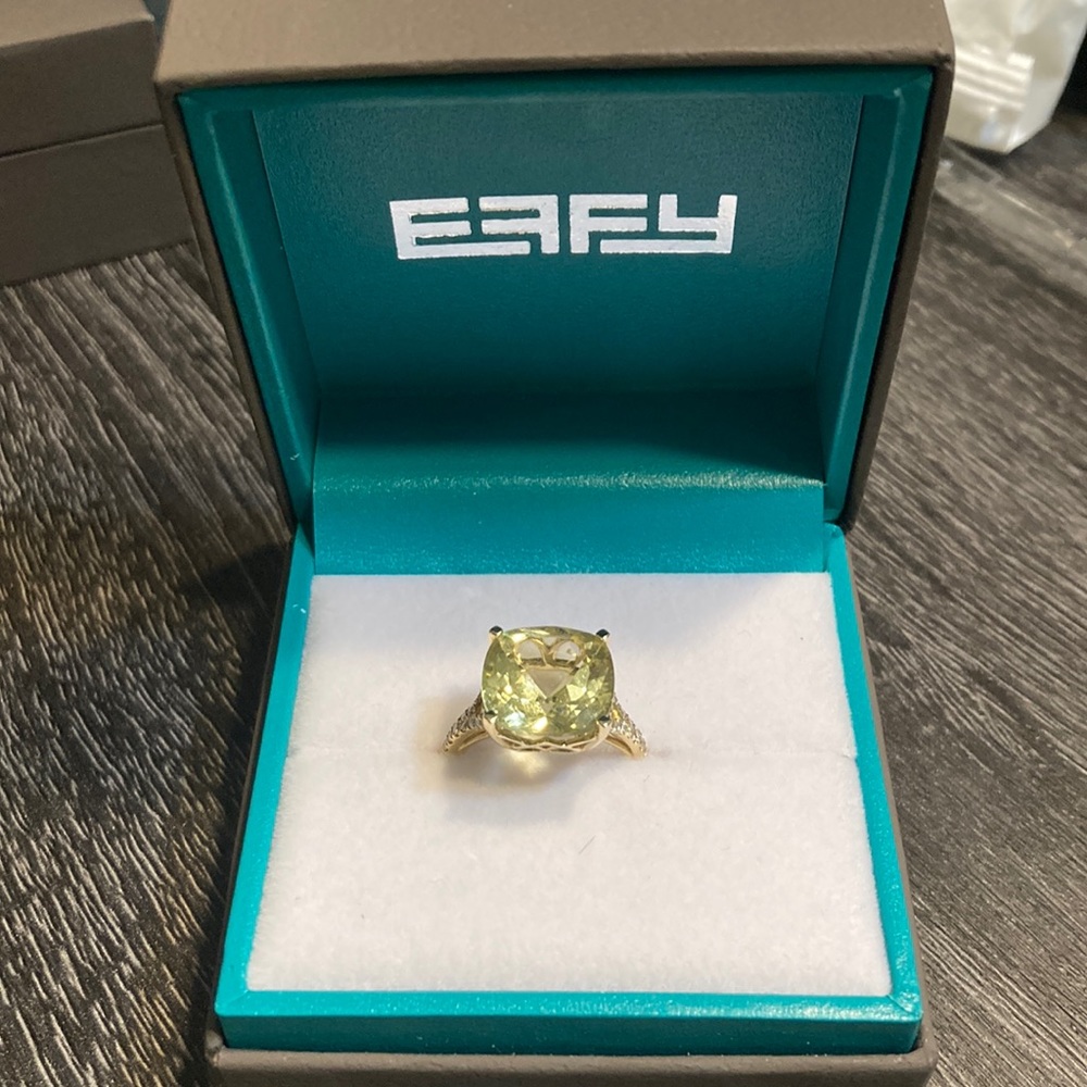 14k yellow gold diamond and lemon quartz ring